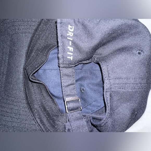 Nike Heritage86 Dri-FIT Cap in Dark Blue - Picture 3 of 4